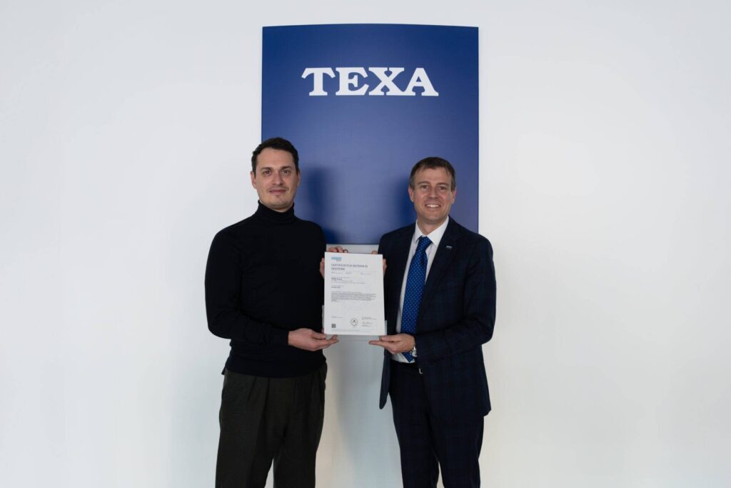 TEXAnews 20 anni certificazione ISO scaled 1